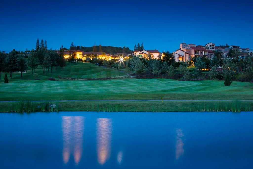 Toscana Town Square Suites Mu Si Exterior foto
