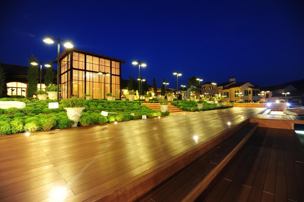 Toscana Town Square Suites Mu Si Exterior foto